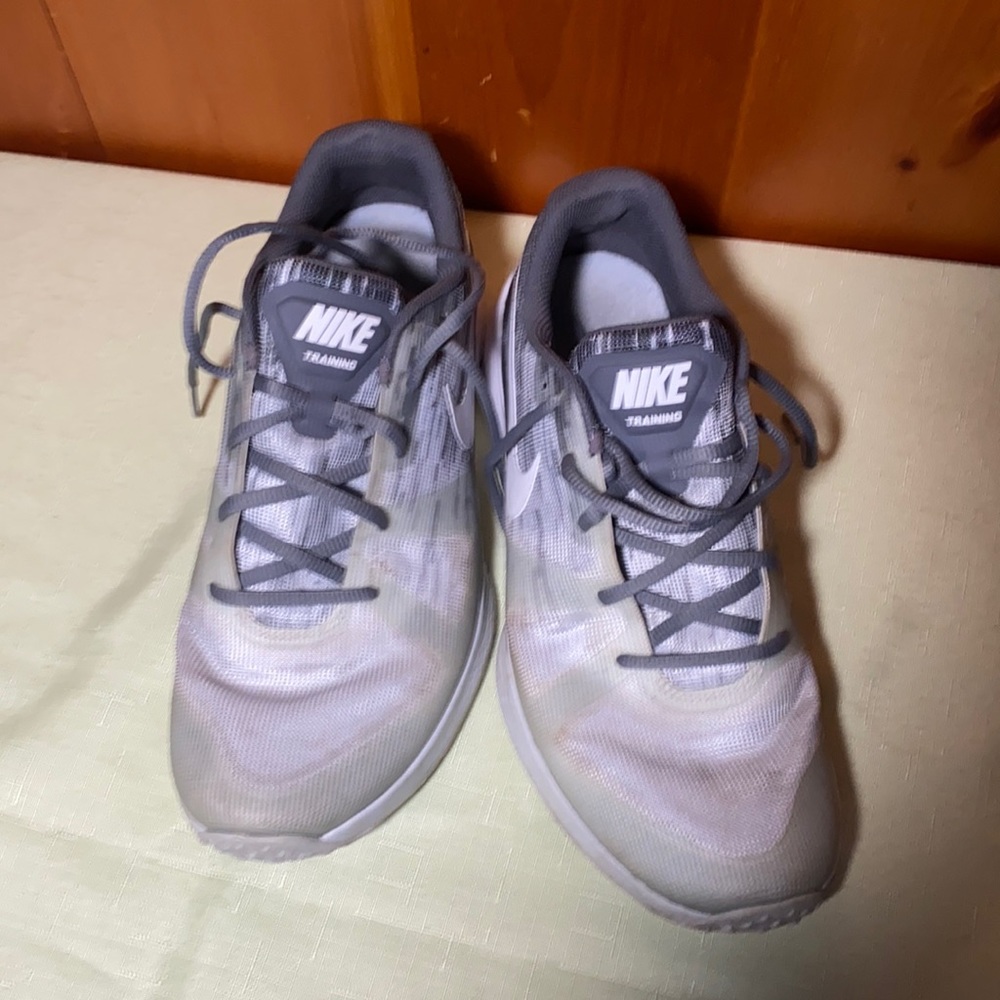 Men’s running shoes Nike size 11